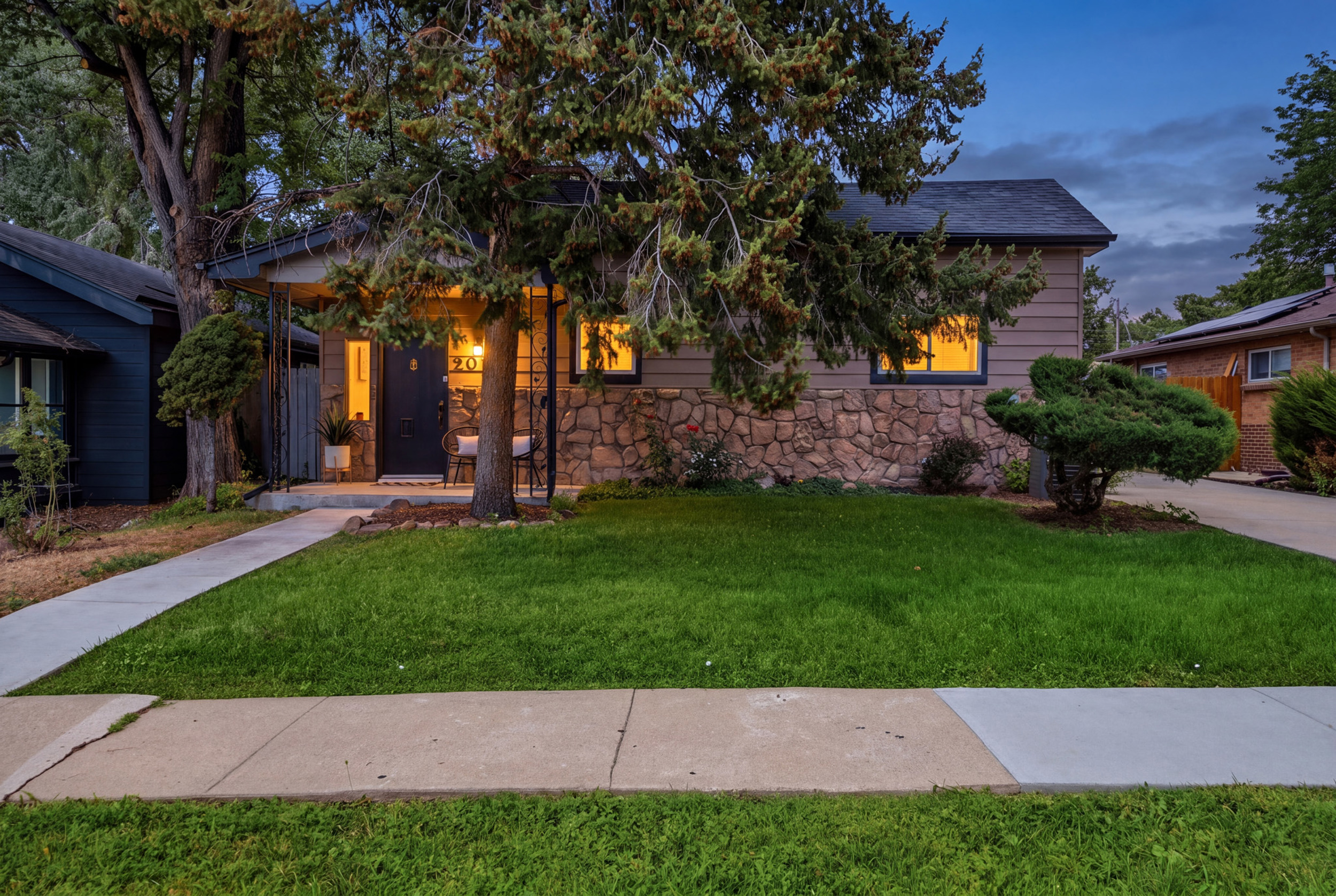 2085 Fenton Street — photo 3